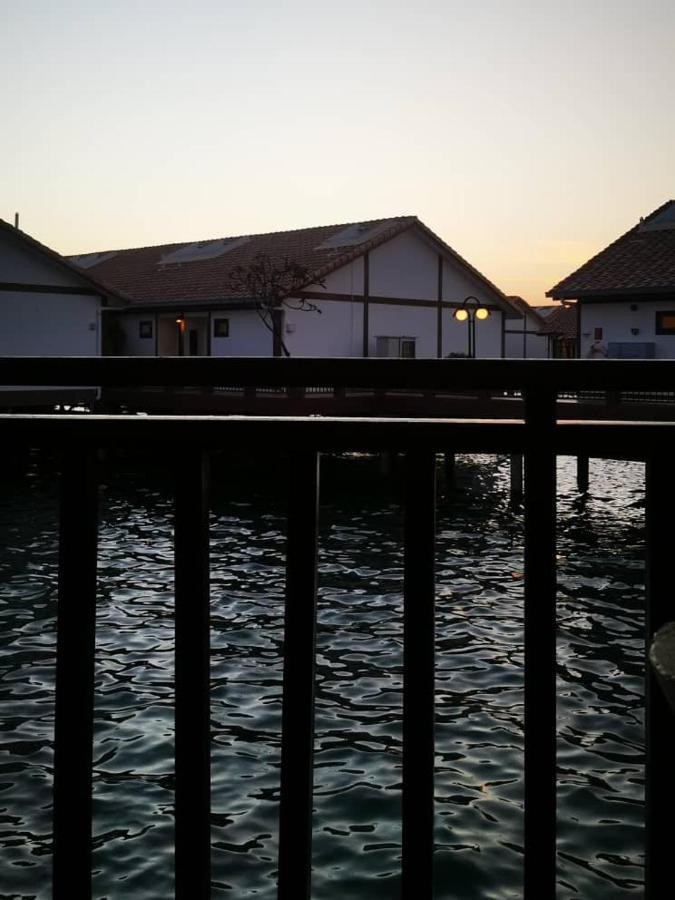 Water Chalet Port Dickson- Private Kültér fotó